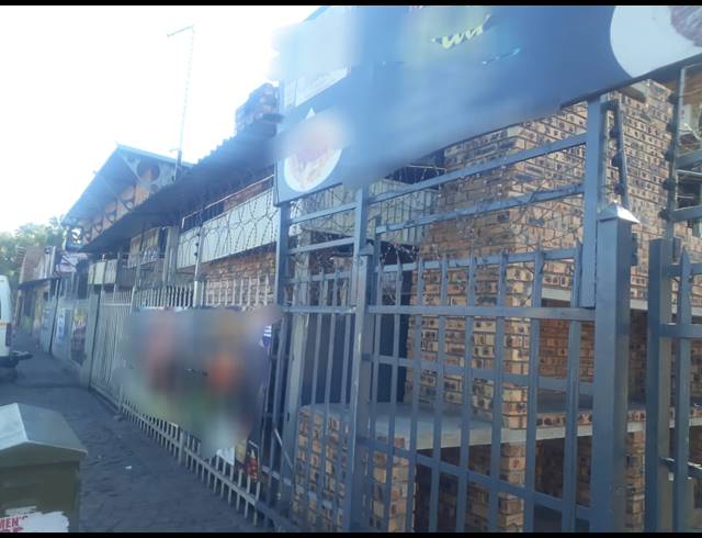 1,400M² BUSINESS FOR SALE IN RUSTENBURG CENTRAL